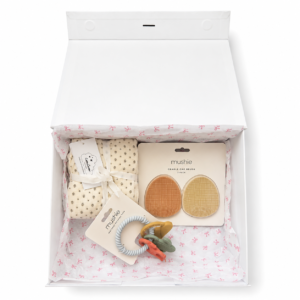 Сет за Подарок - Summer Baby Essentials - Love